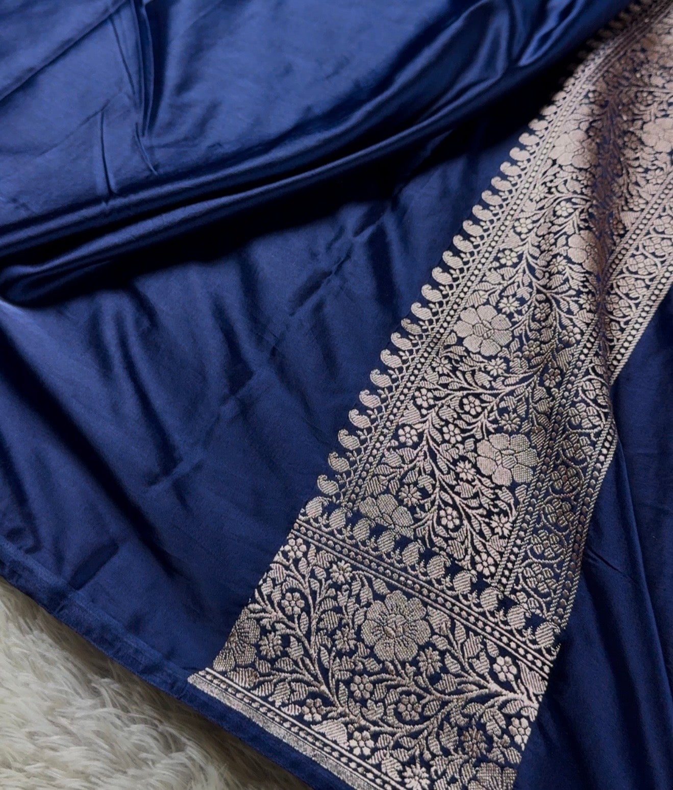 Navy colour Premium Banarasi tanchui Mashru katan silk saree MK261