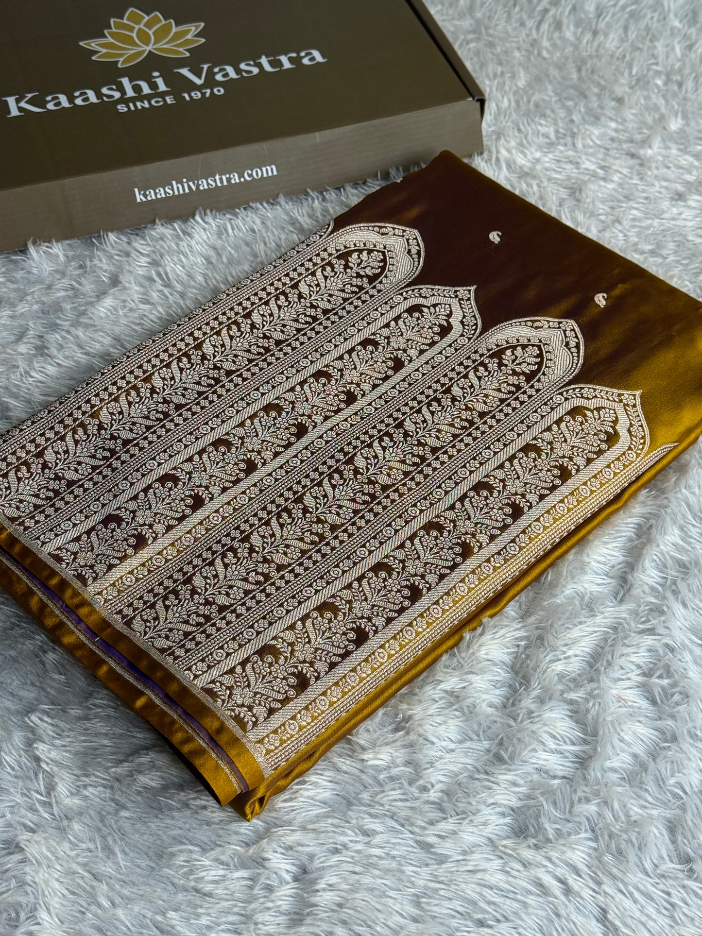 Dual shade mustard colour premium Banarasi Mashru katan silk saree MK336