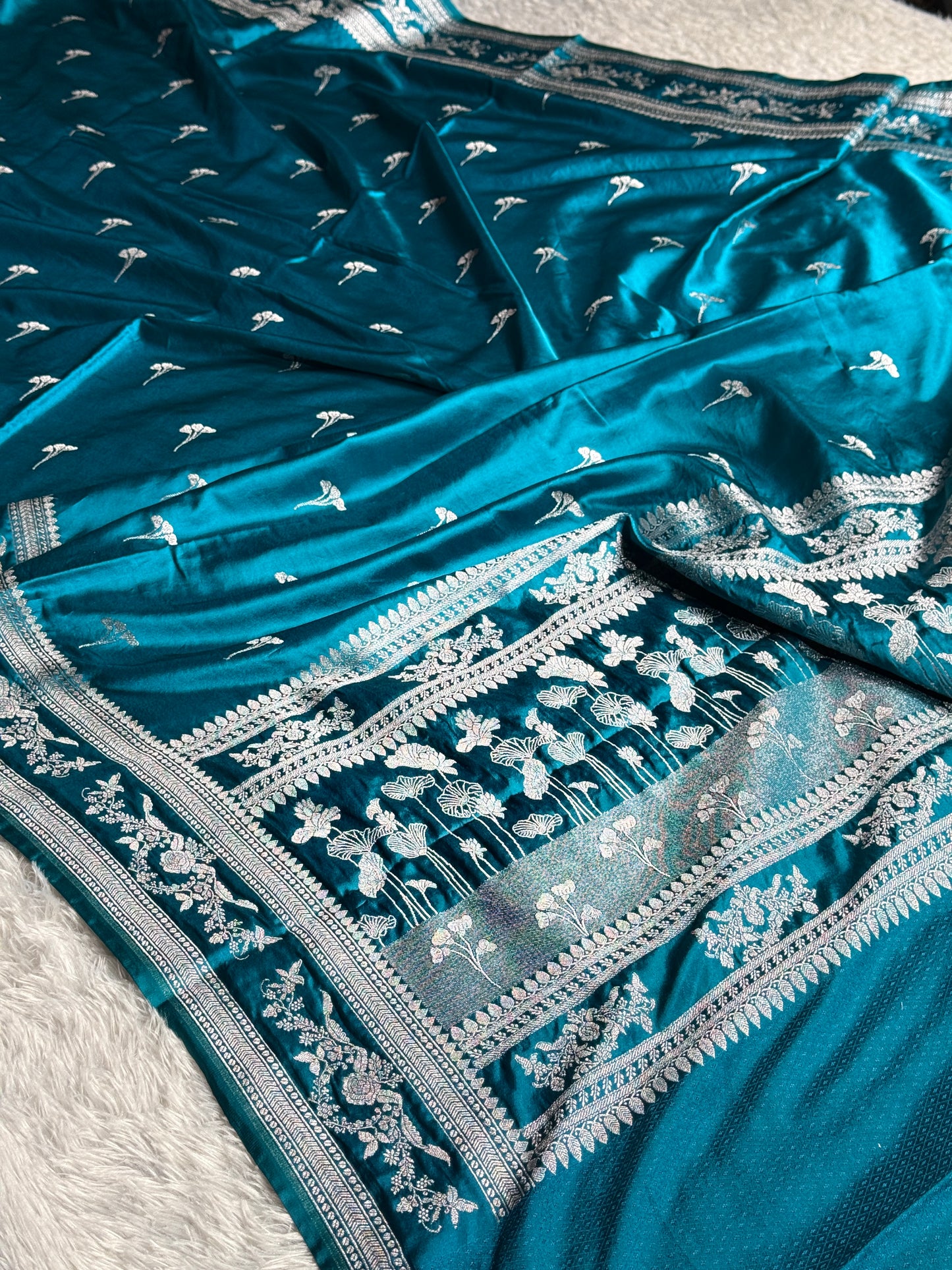 Peacock blue premium Banarasi Mashru katan silk saree MK225