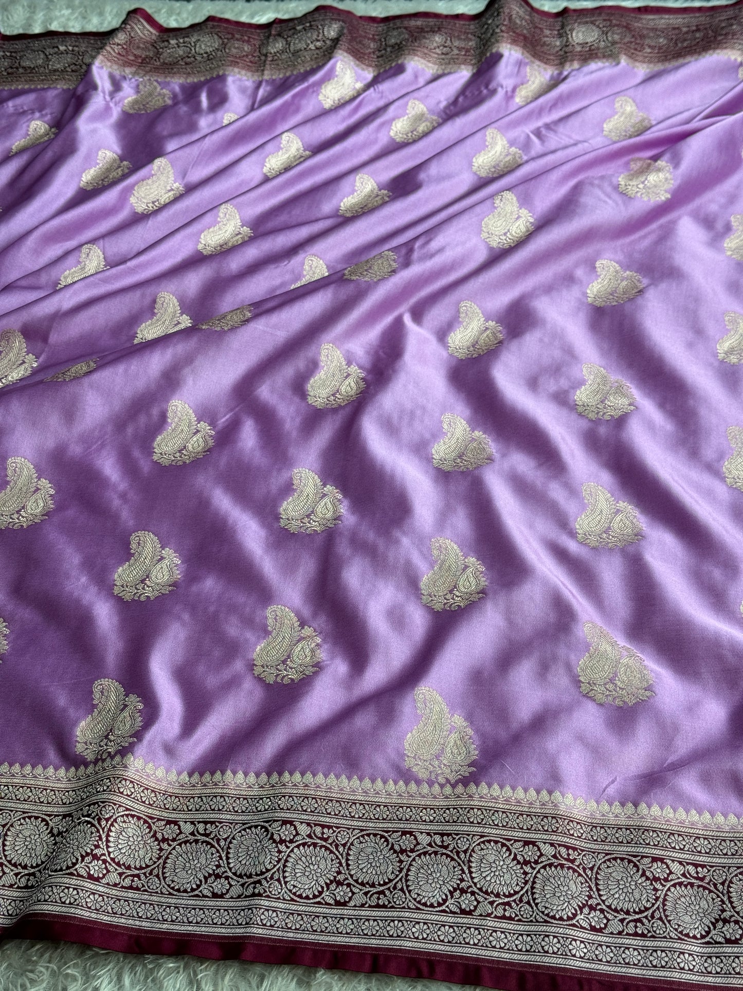 Lavender and maroon colour premium Banarasi Mashru katan silk saree MK320