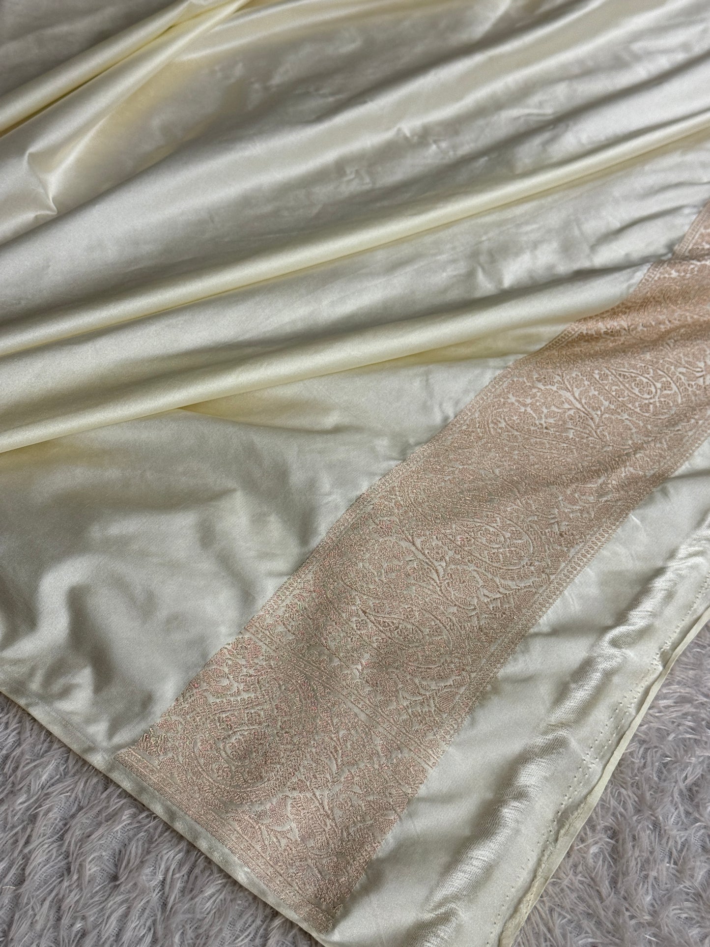 Wine with off white colour premium Banarasi Mashru katan silk saree MK353