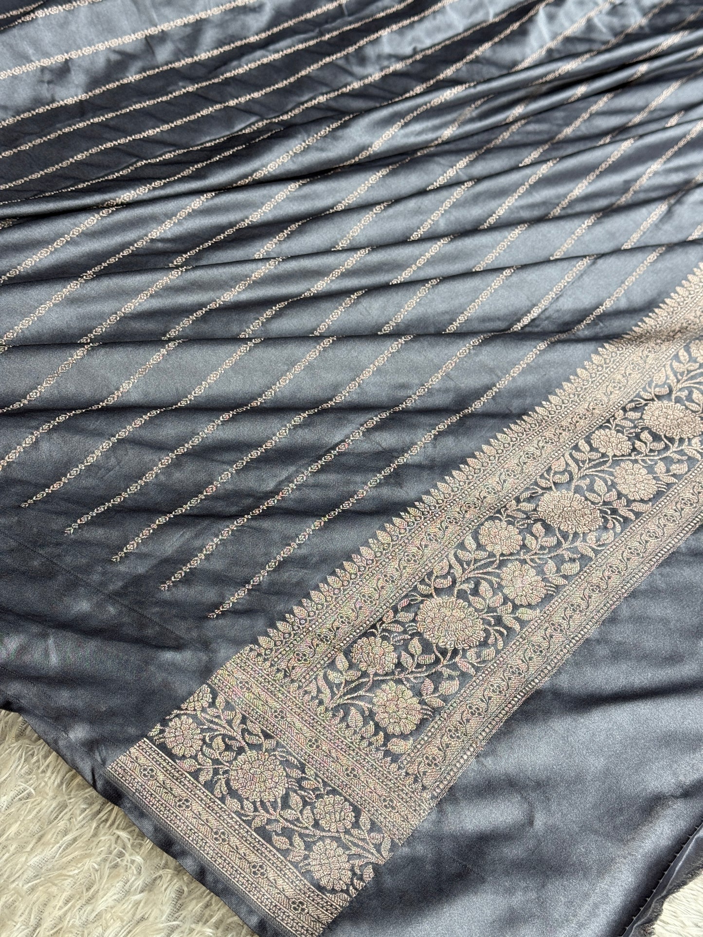 Black and grey colour premium Banarasi Mashru katan silk saree MK339