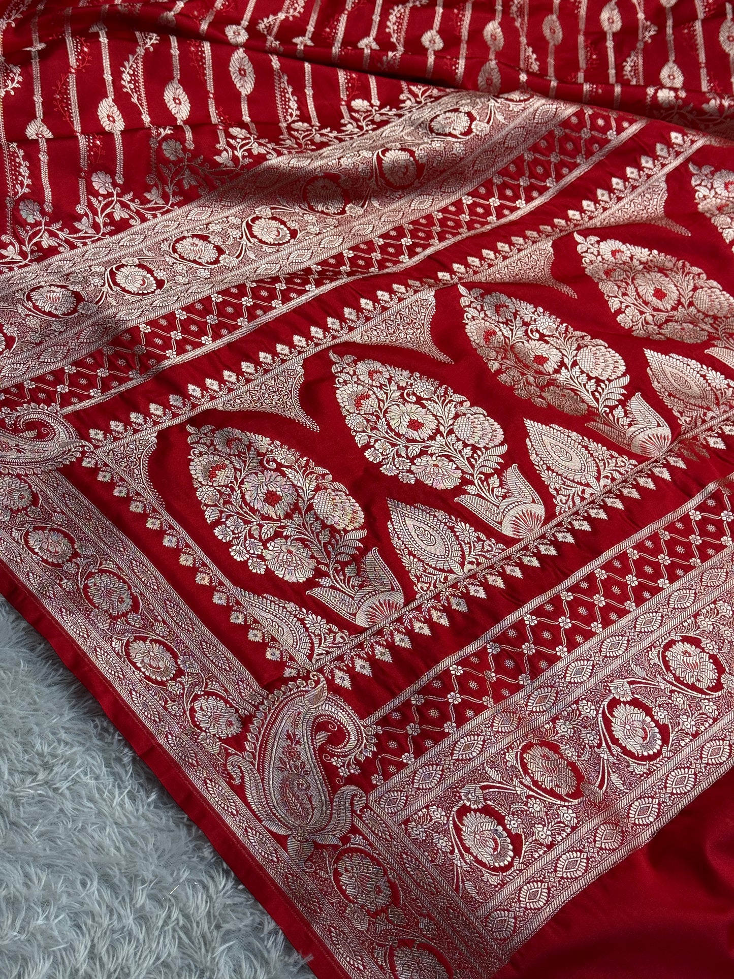 Red color premium Banarasi Mashru katan silk saree MK238