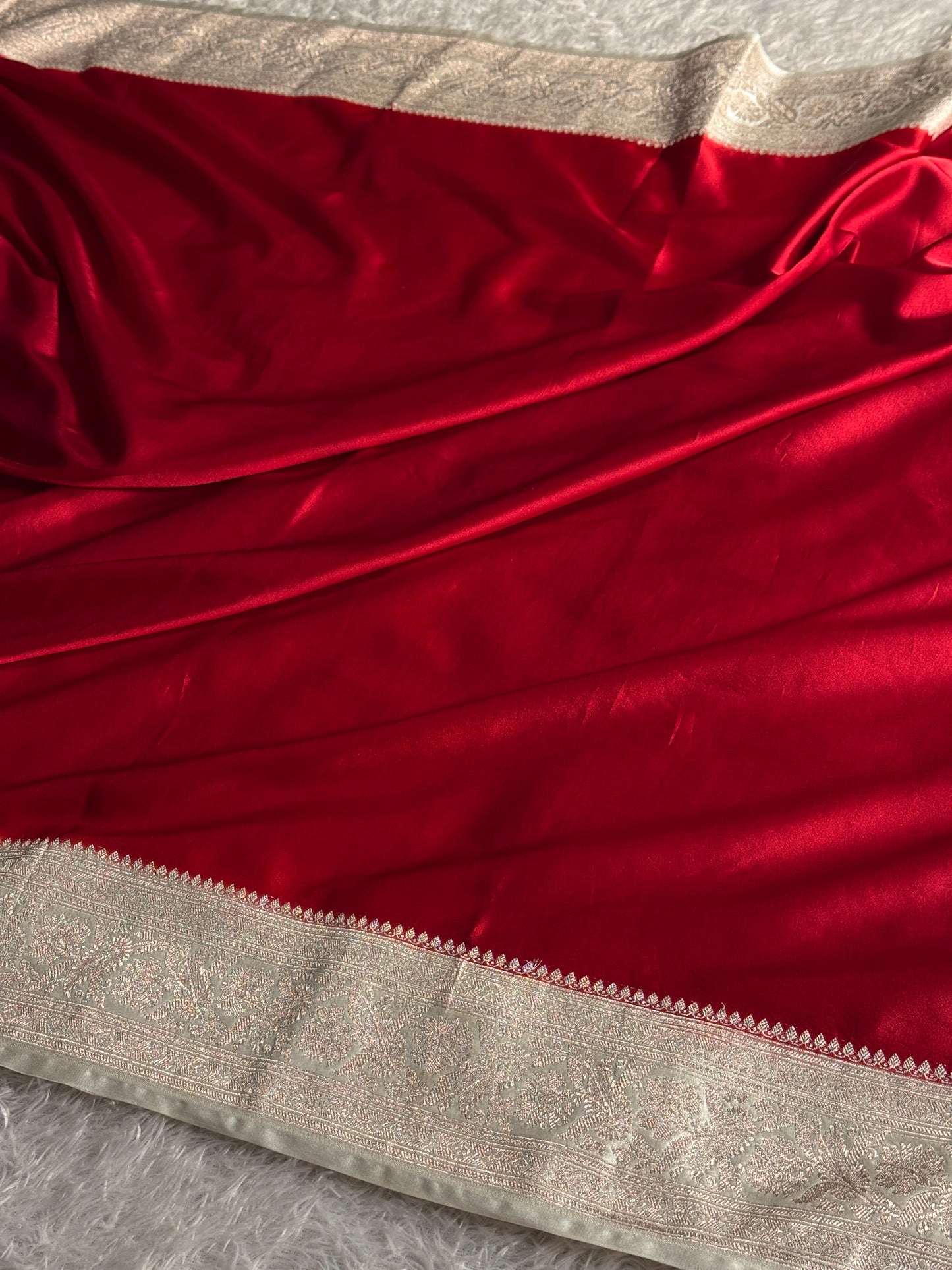 Maroon with off white colour premium Banarasi Mashru katan silk saree MK313
