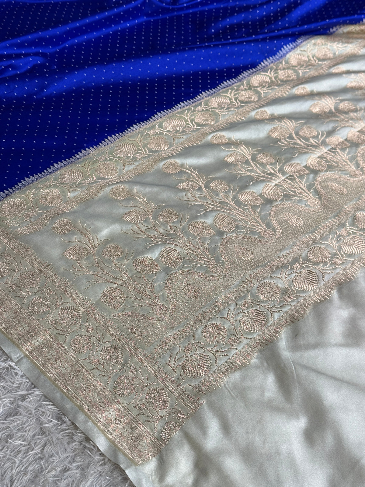 Royal blue with off white colour premium Banarasi Mashru katan silk saree MK355