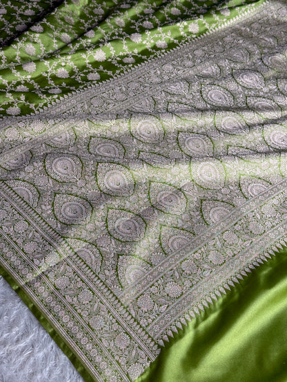 Pista green colour premium Banarasi Mashru katan silk saree MK328