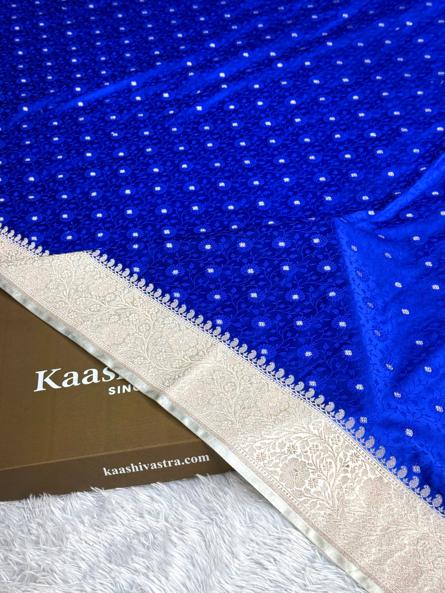Royal blue with off white Banarasi tanchui Mashru katan silk saree MK248