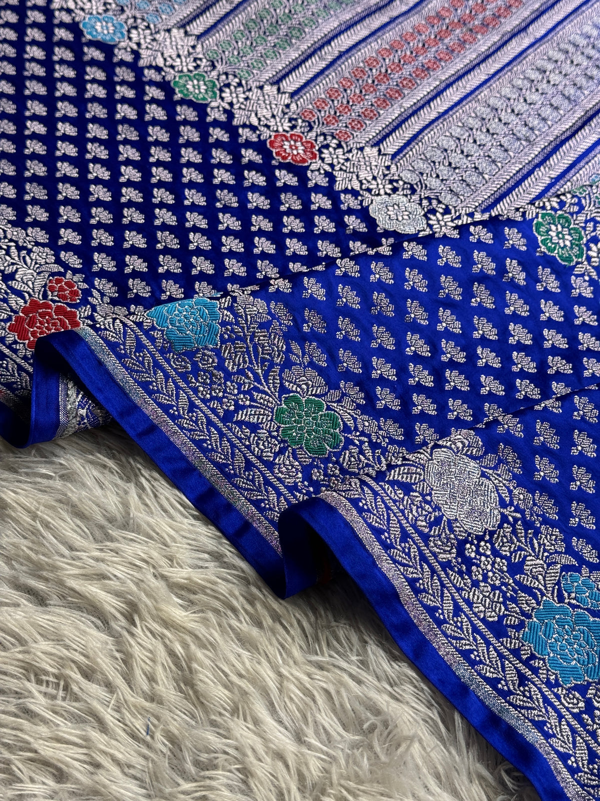 Royal blue color premium Banarasi Mashru katan silk saree MK247