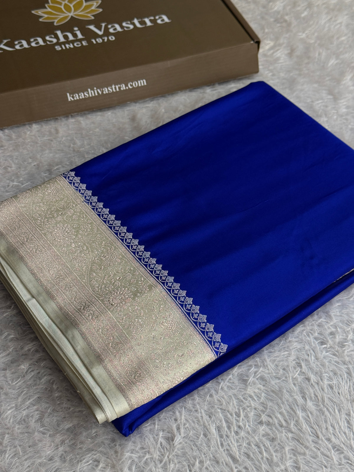 Royal blue with off white colour premium Banarasi Mashru katan silk saree MK284