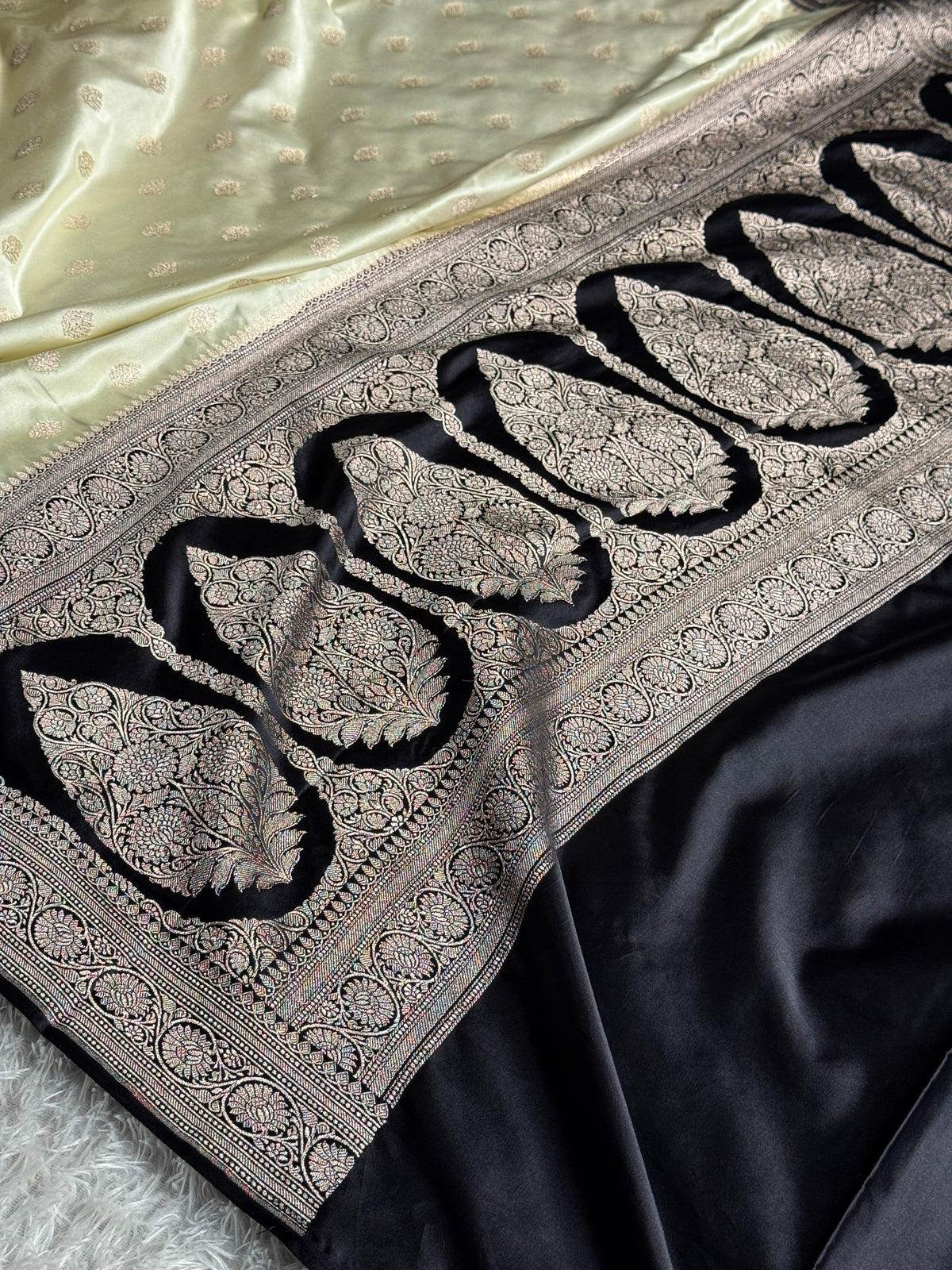Black and cream colour premium Banarasi Mashru katan silk saree MK290