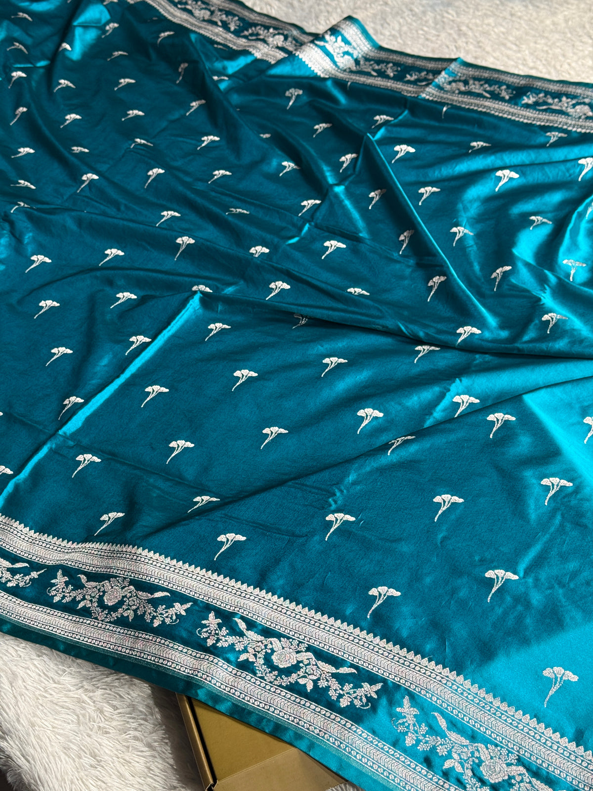Peacock blue premium Banarasi Mashru katan silk saree MK225
