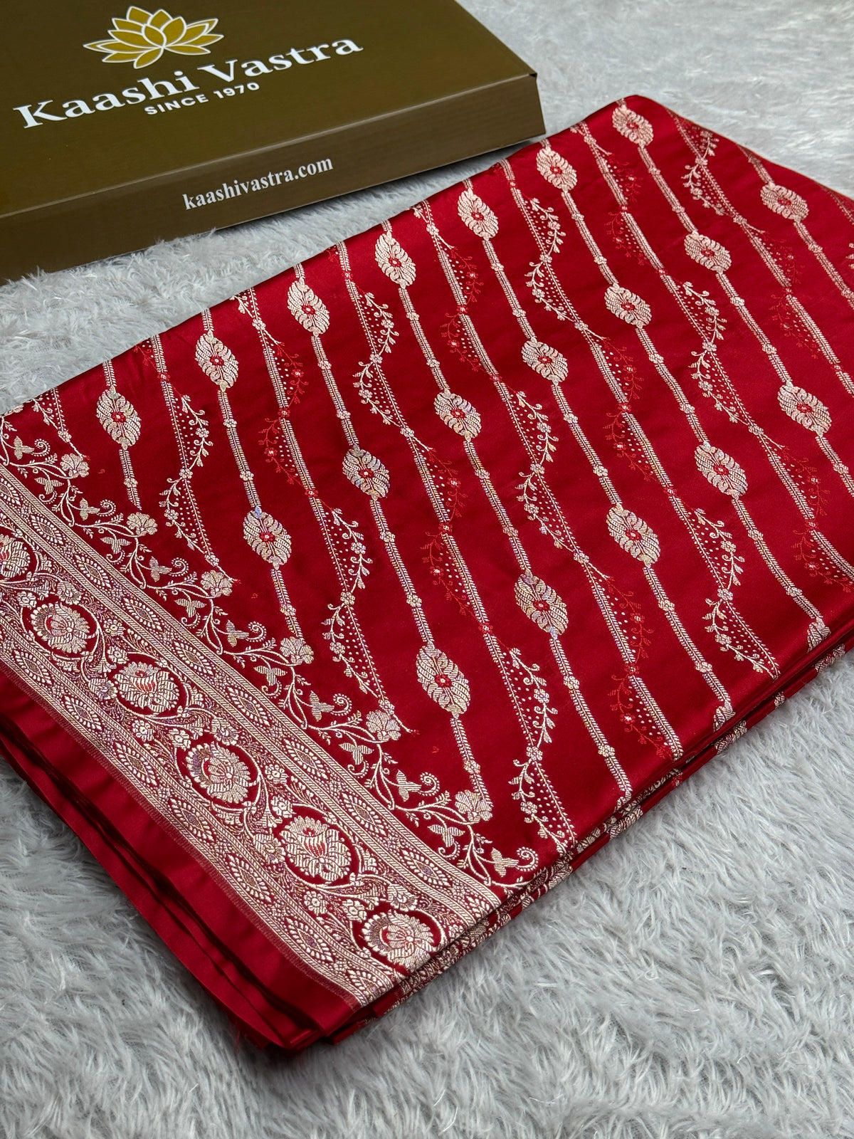 Red color premium Banarasi Mashru katan silk saree MK238