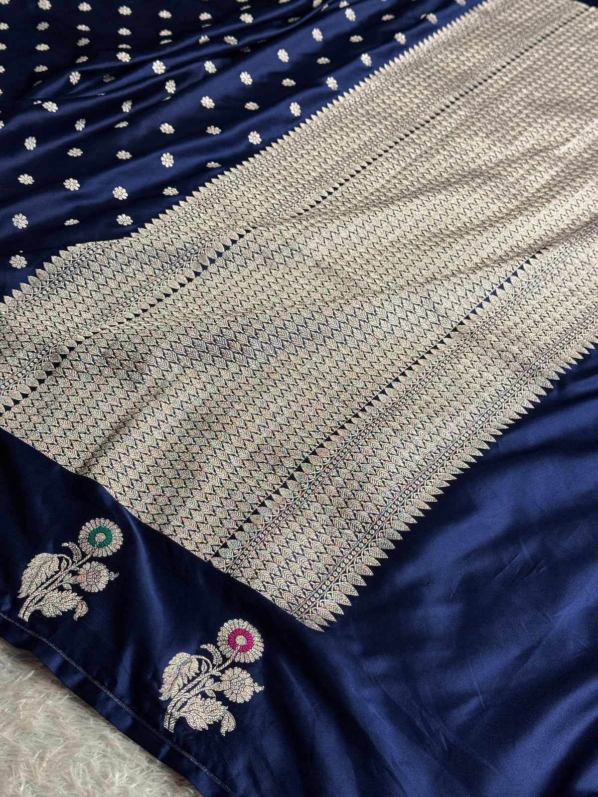 Navy colour premium Banarasi Mashru katan silk saree MK319