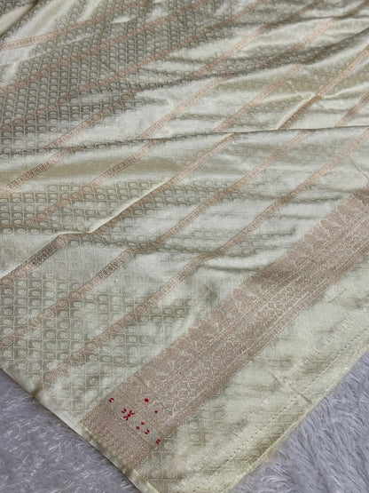 Red and off white colour premium Banarasi Mashru katan silk saree MK312