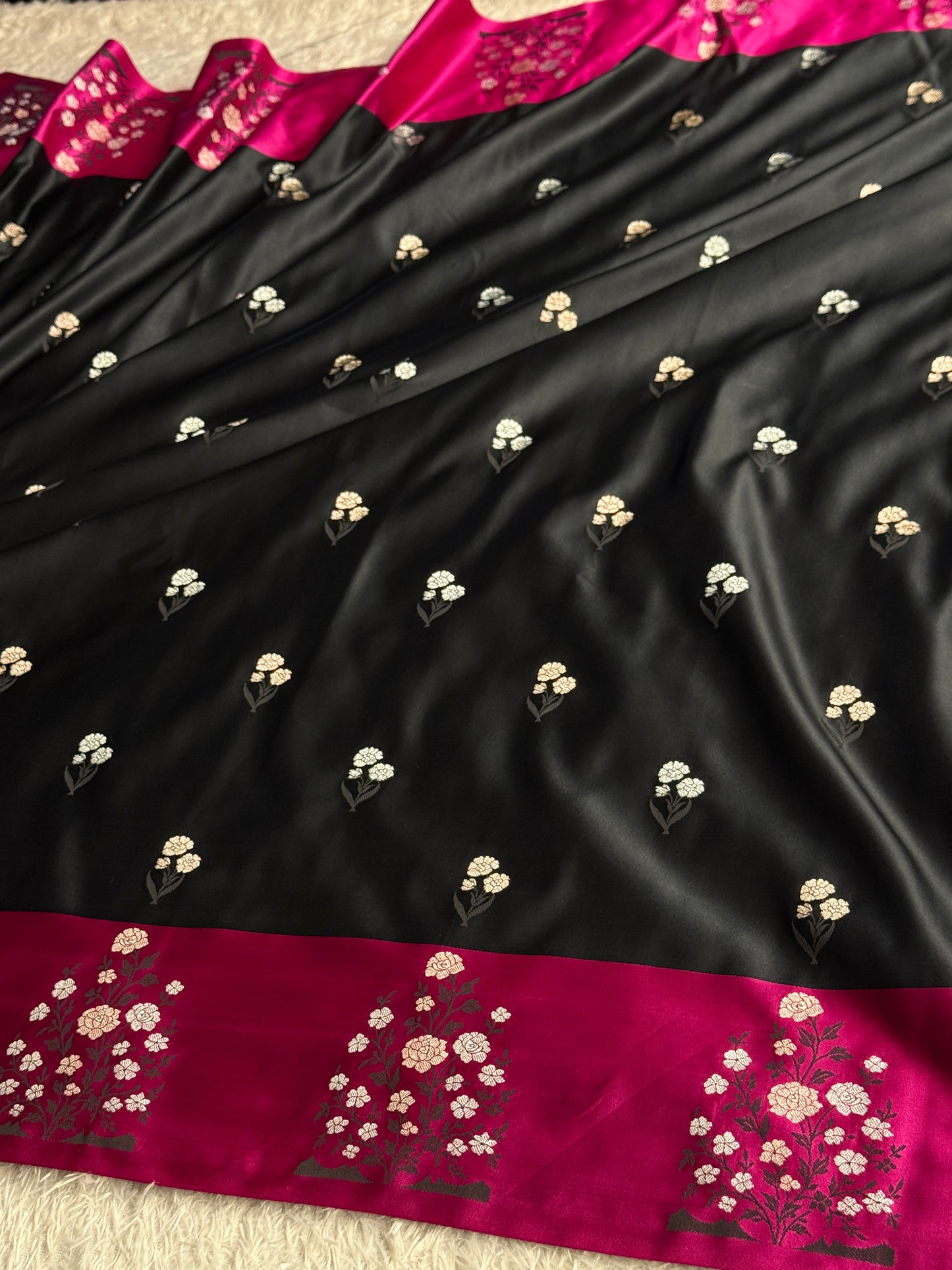 Black and Rani pink colour premium Banarasi Mashru katan silk saree MK323