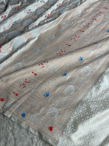 Off white colour premium Banarasi tilfi Mashru katan silk saree MK330