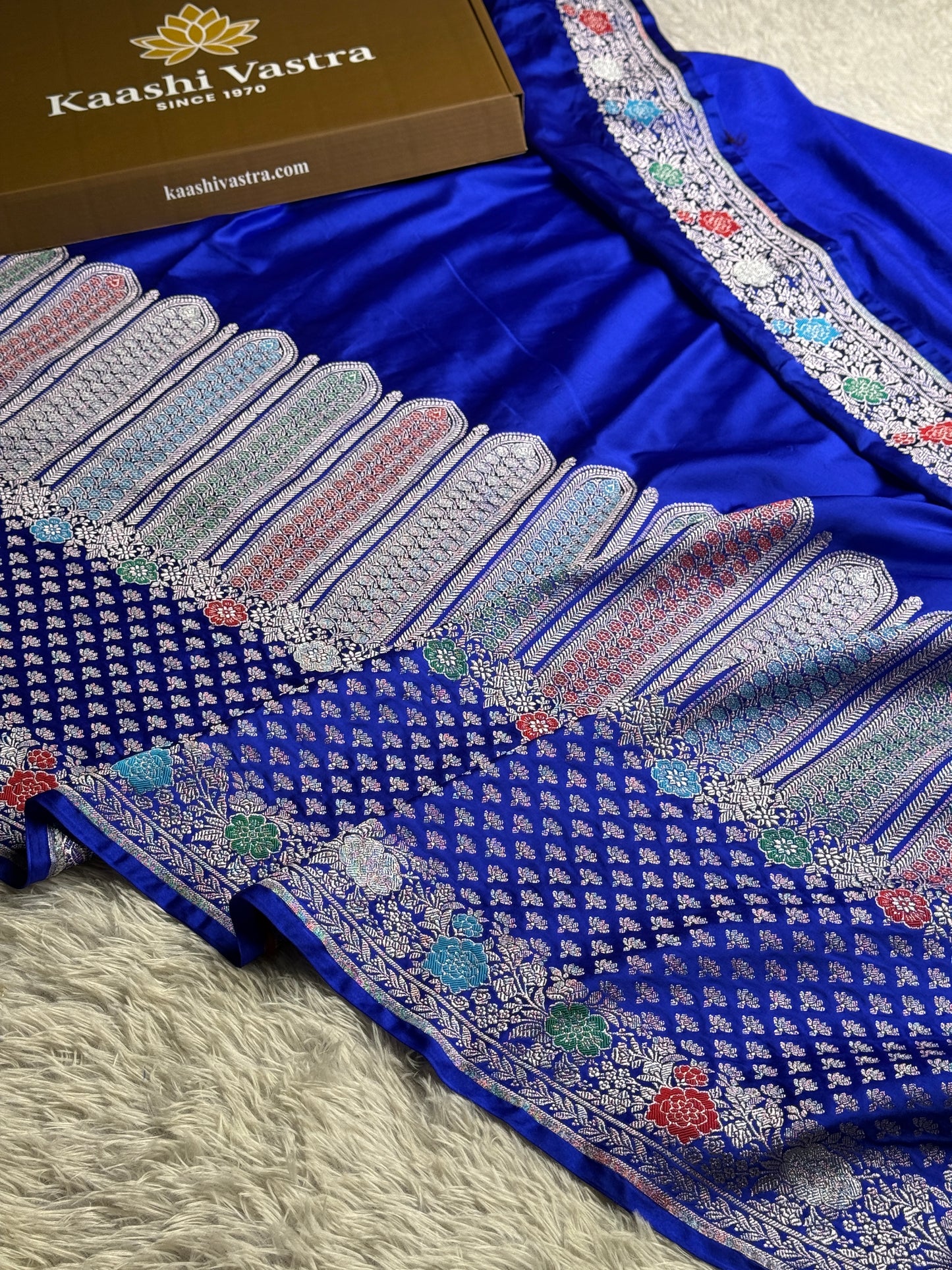 Royal blue color premium Banarasi Mashru katan silk saree MK247