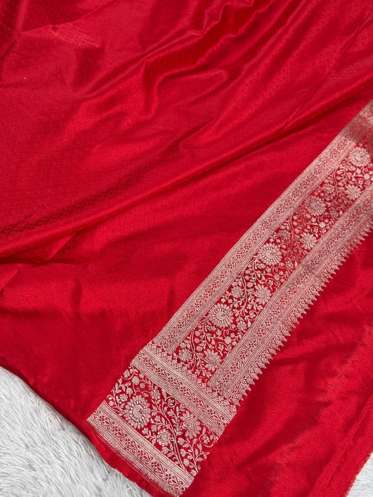 Red with off white colour premium banarasi mashru katan silk saree MK270