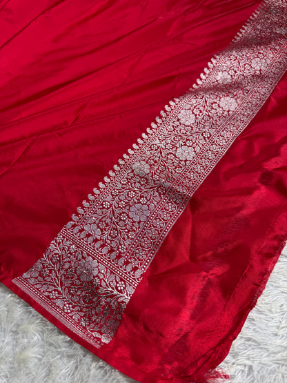 Red and off white luxury premium Banarasi Mashru katan silk saree MK248