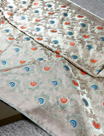 Off white premium Banarasi Mashru katan silk saree MK276