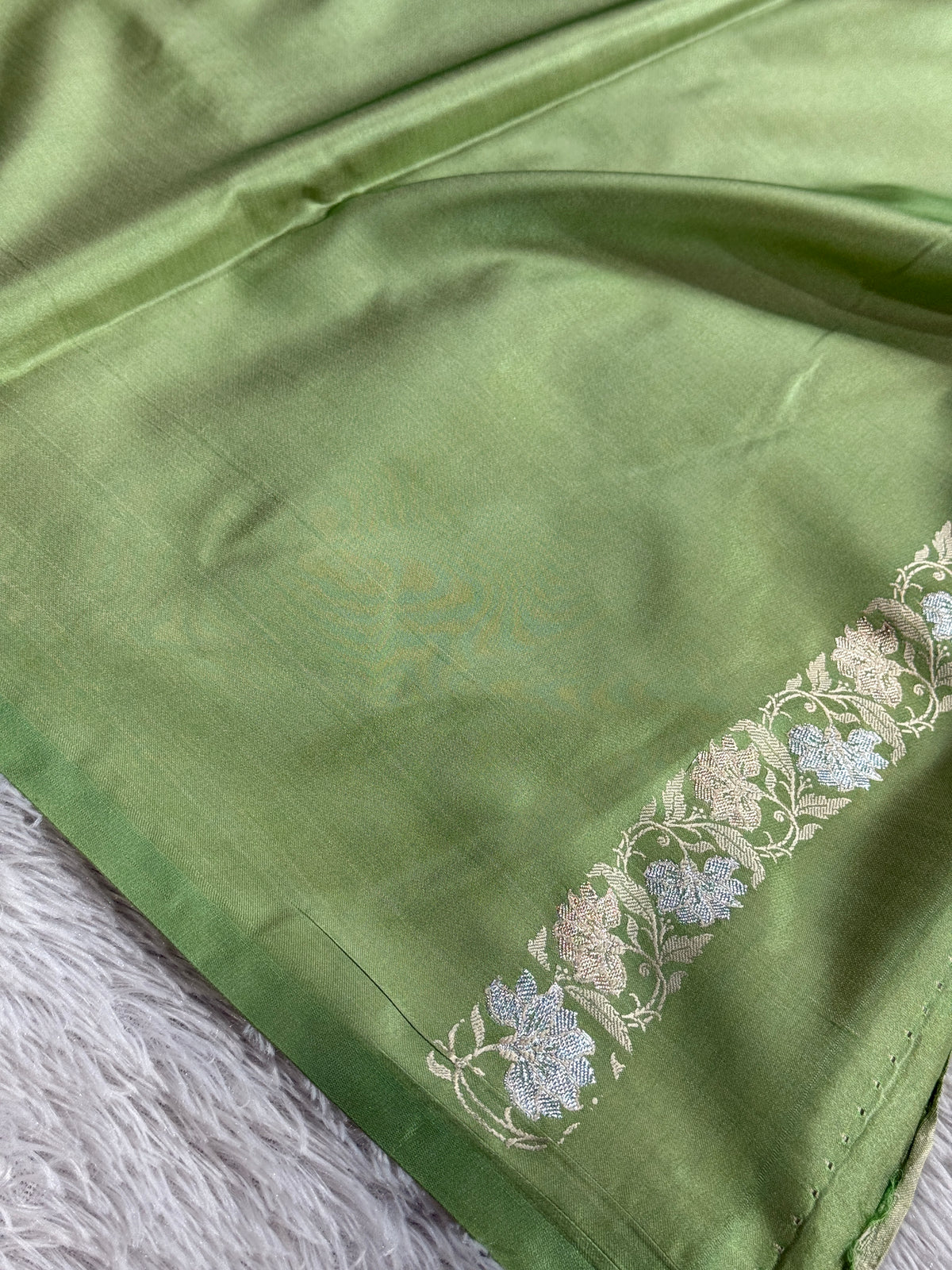 Pista color premium Banarasi Mashru katan silk saree MK237
