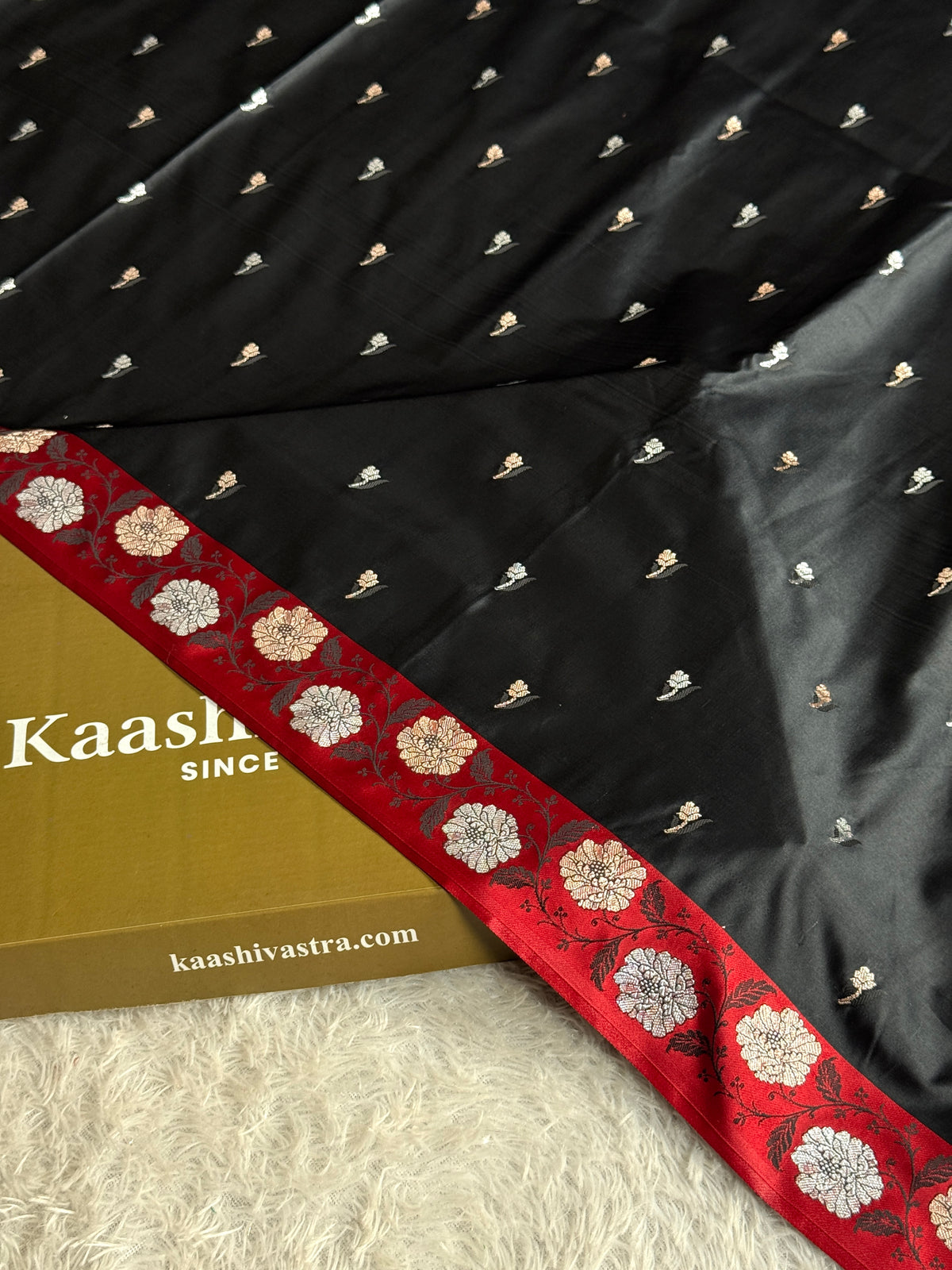 Black and red colour premium Banarasi Mashru katan silk saree MK297