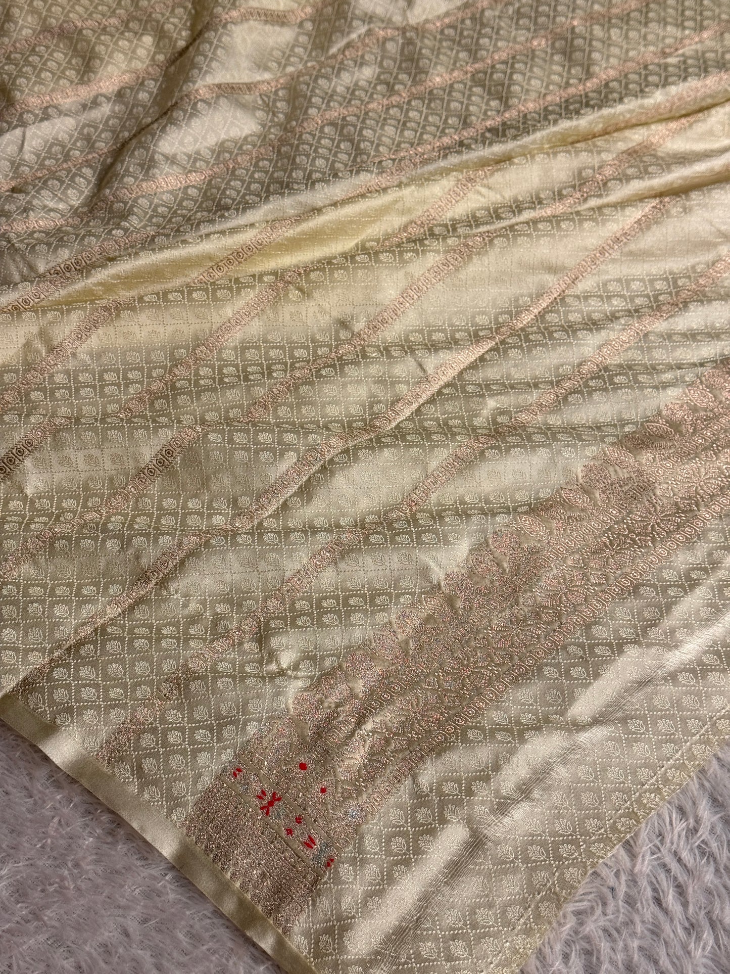 Black and cream colour premium Banarasi tilfi Mashru katan silk saree MK312