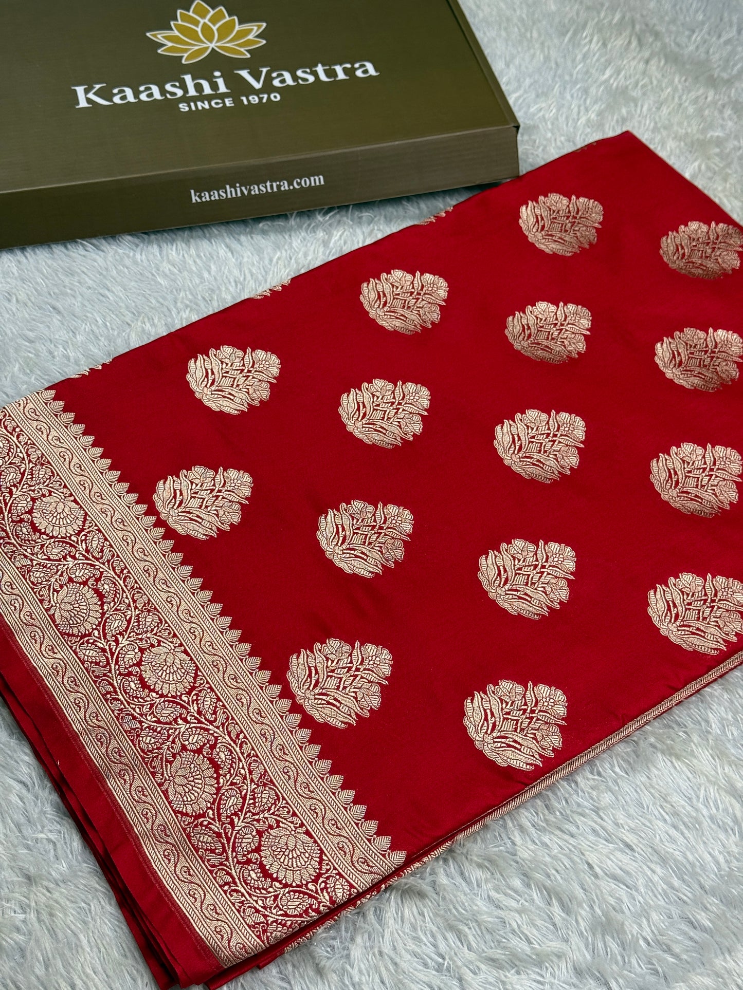 Red color premium Banarasi Mashru katan silk saree MK262