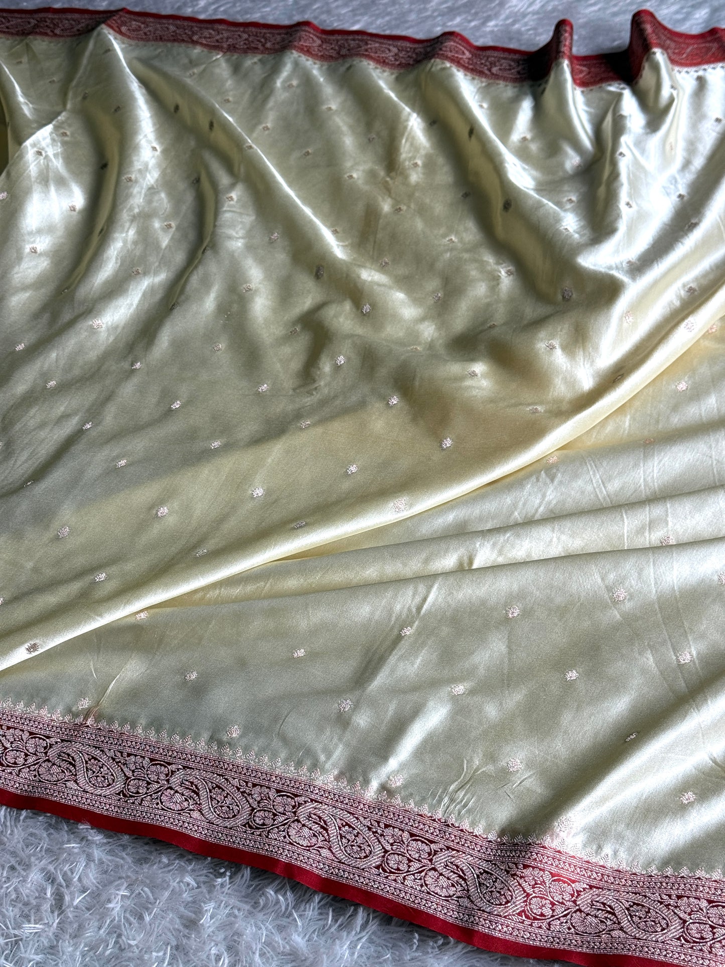 Cream with red colour premium Banarasi Mashru katan silk saree MK287