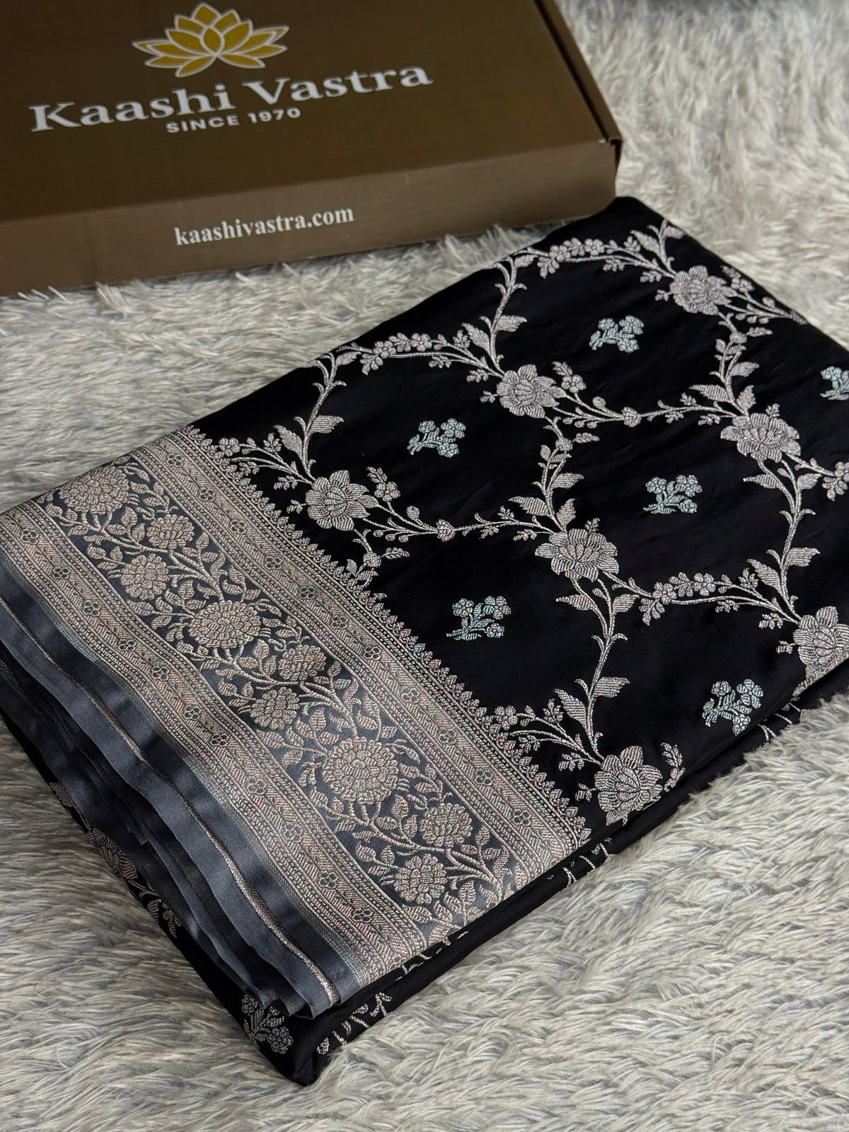 Black and grey colour premium Banarasi Mashru katan silk saree MK339