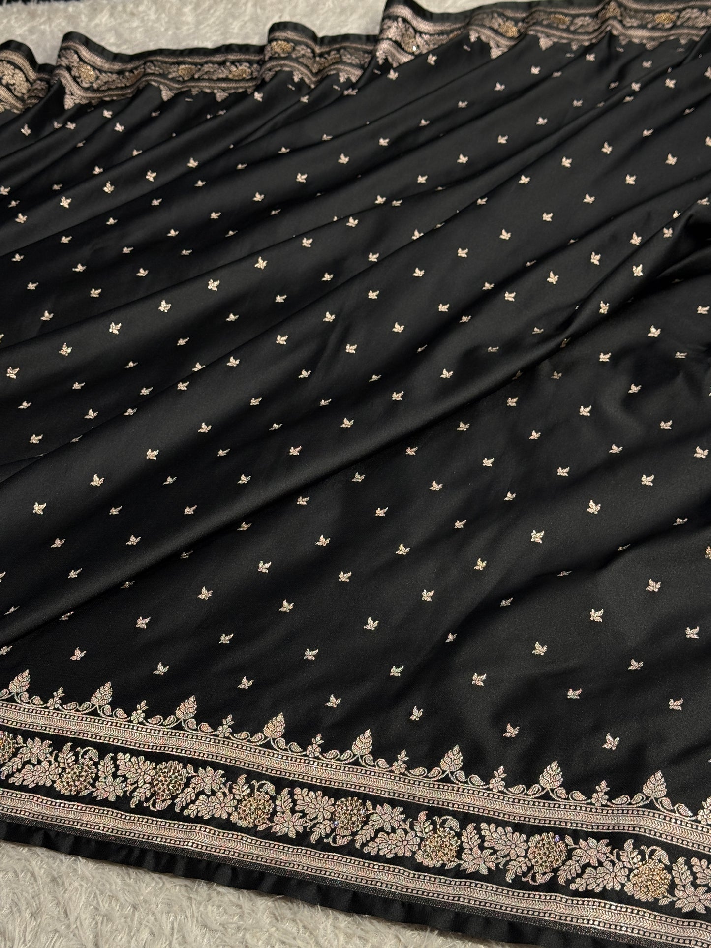 Black colour premium Banarasi Mashru katan silk saree MK326