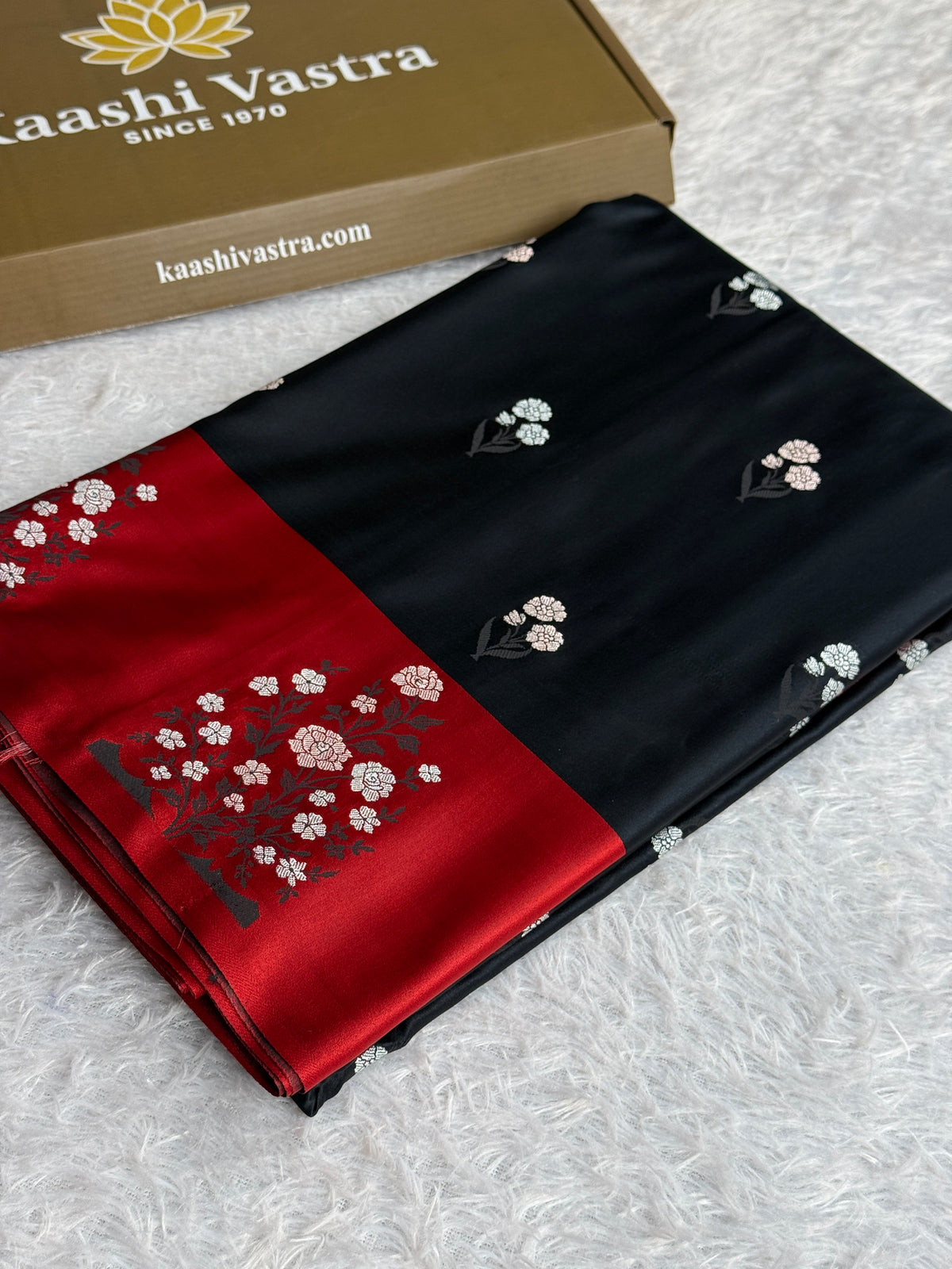 Black and red colour premium Banarasi Mashru katan silk saree MK323