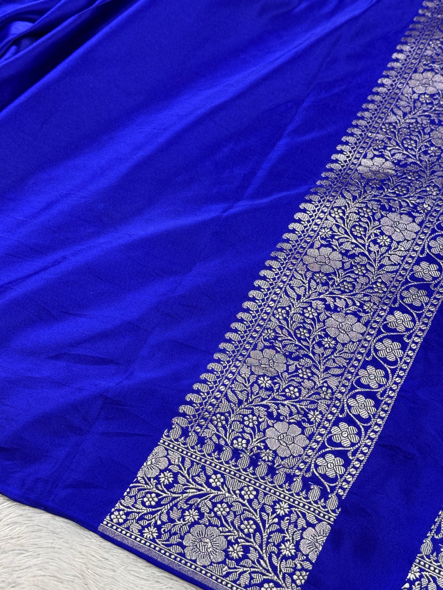 Royal blue with off white premium Banarasi tanchui mashru katan silk saree MK248