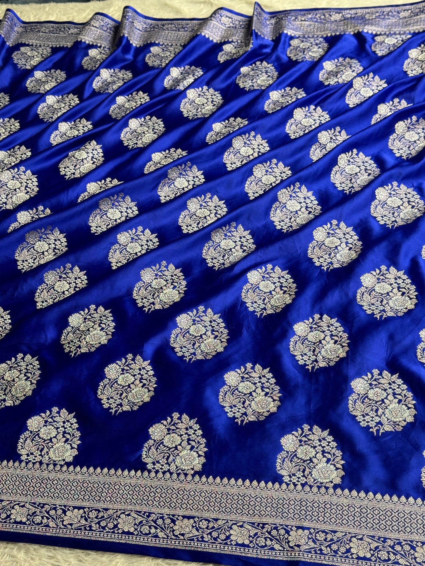 Royal blue colour premium Banarasi Mashru katan silk saree MK310