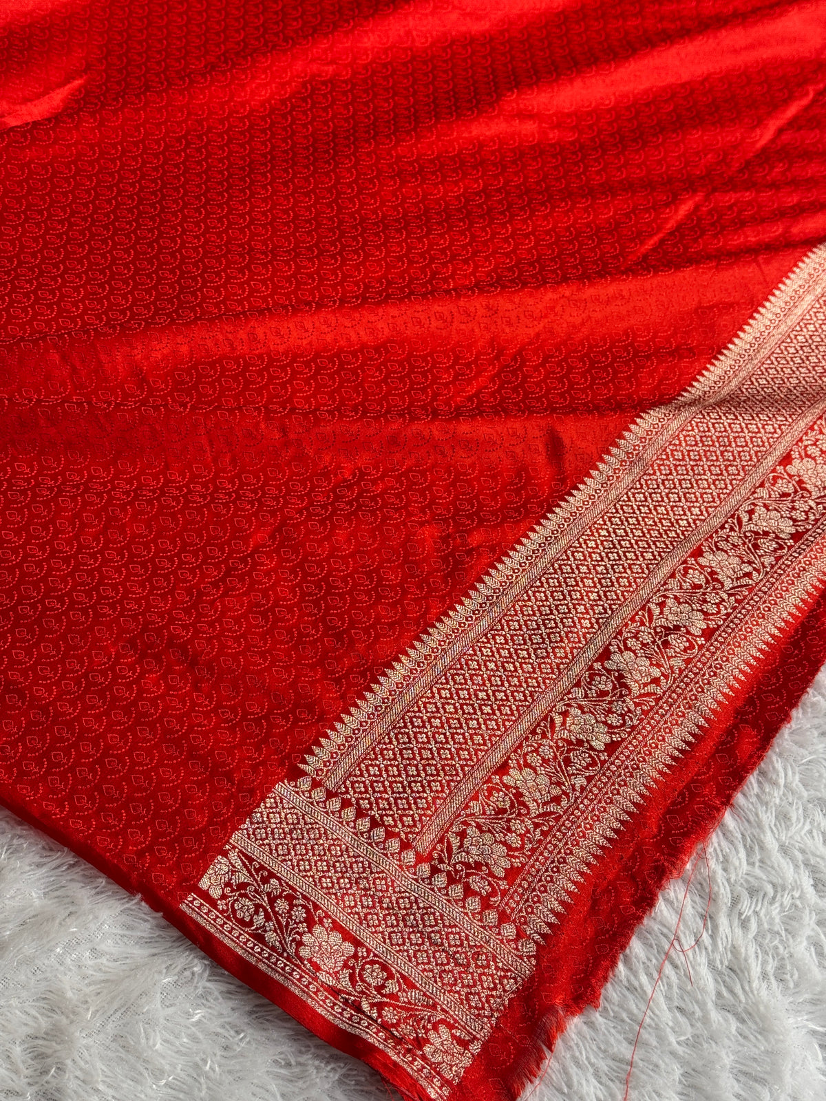 Red colour premium Banarasi Mashru katan silk saree MK310