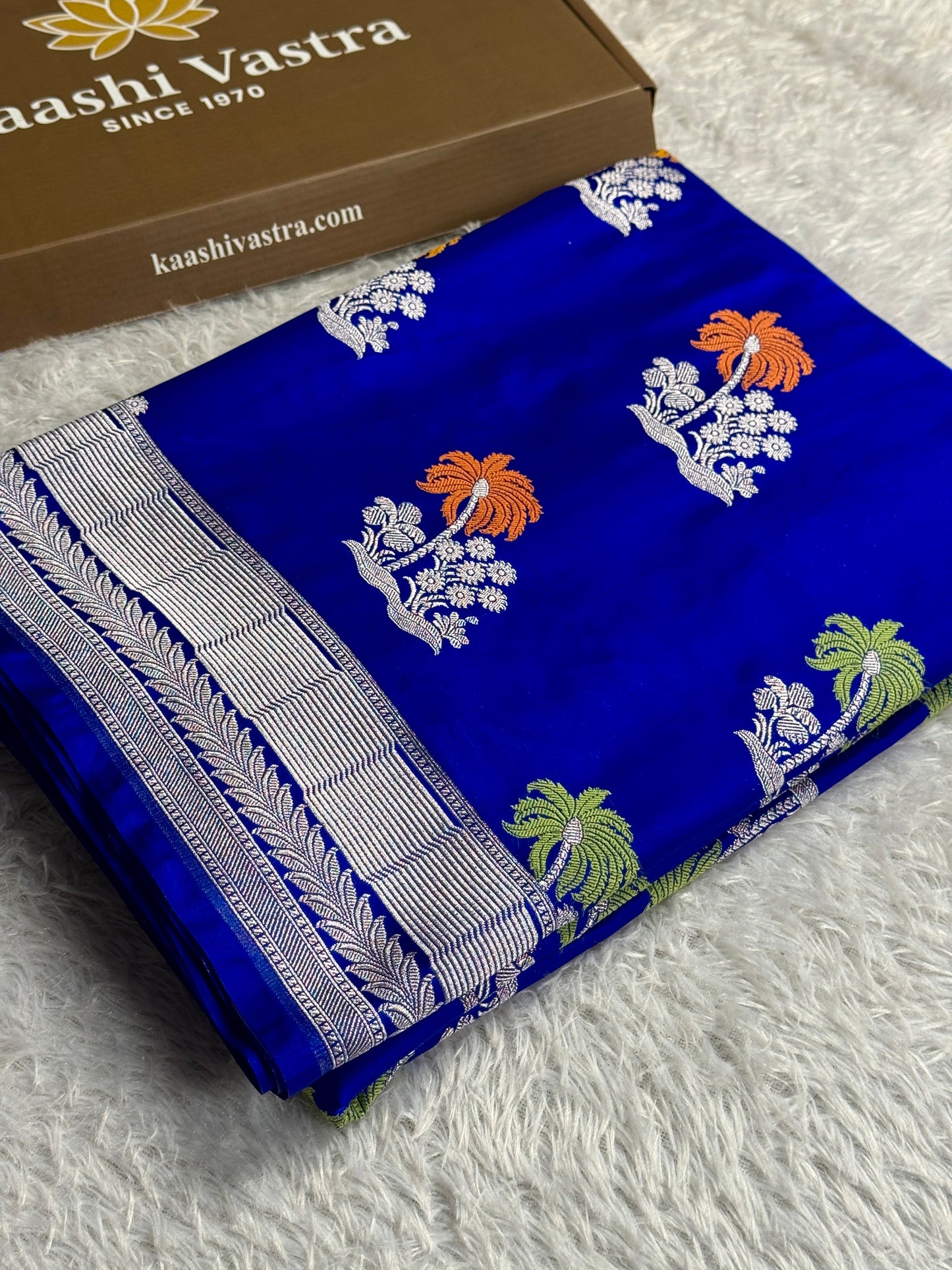 Royal blue colour premium Banarasi tilfi Mashru katan silk saree MK325