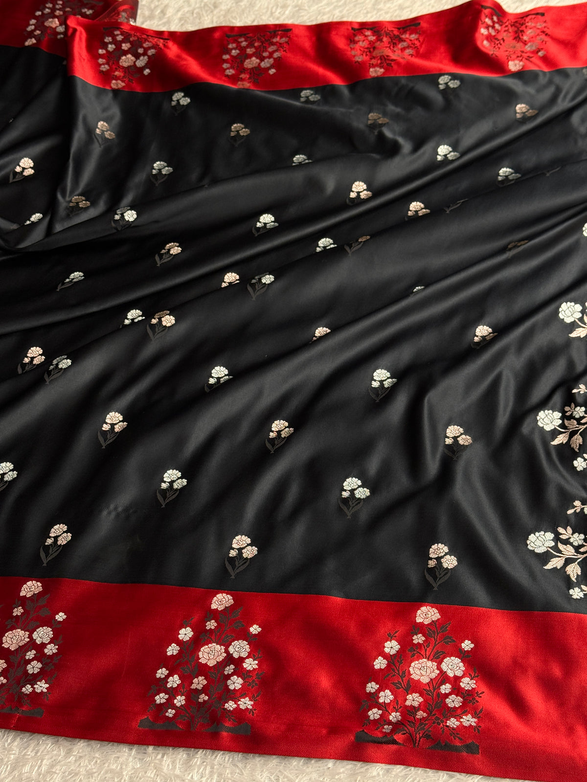 Black and red colour premium Banarasi Mashru katan silk saree MK323
