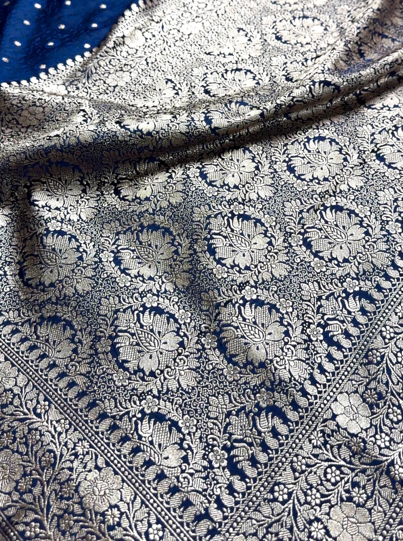 Navy colour Premium Banarasi tanchui Mashru katan silk saree MK261