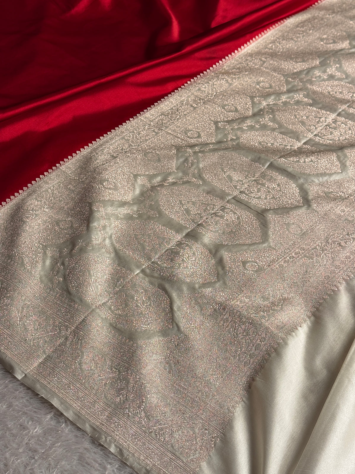 Maroon with off white colour premium Banarasi Mashru katan silk saree MK313