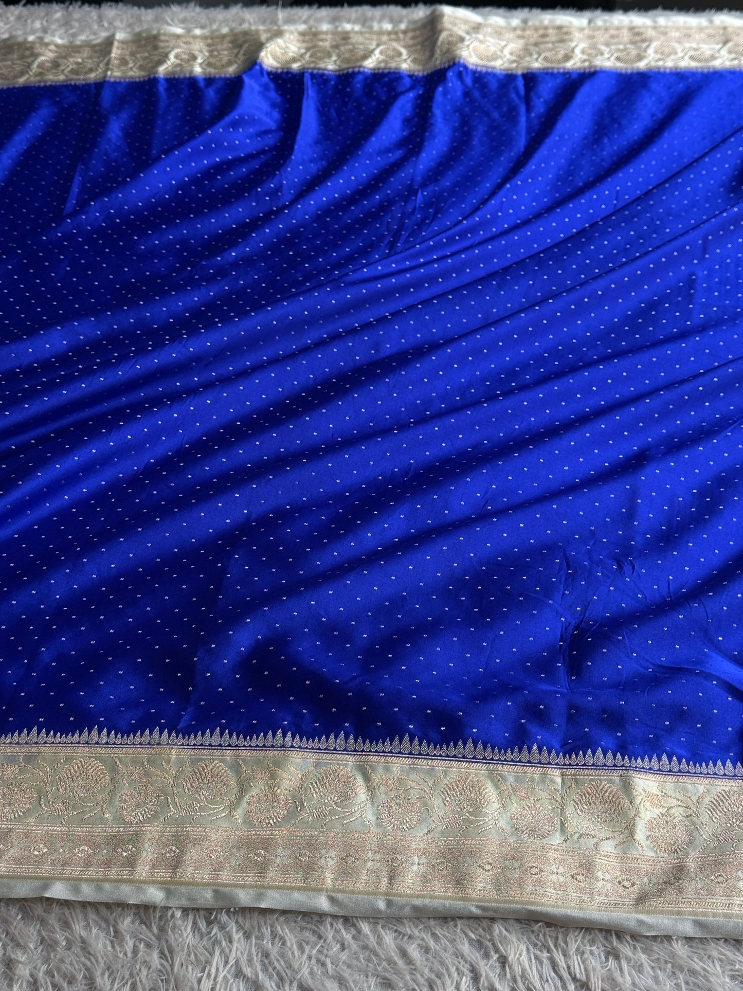 Royal blue with off white colour premium Banarasi Mashru katan silk saree MK355