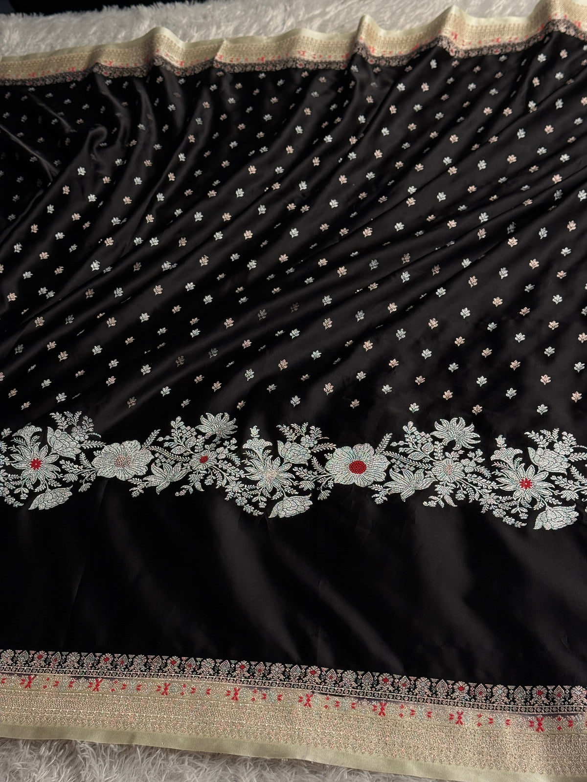 Black and cream colour premium Banarasi tilfi Mashru katan silk saree MK312