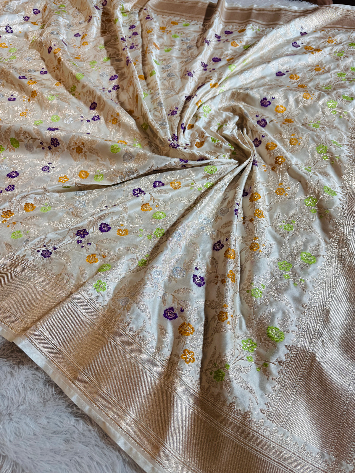 Off white premium Banarasi Mashru katan silk saree MK184
