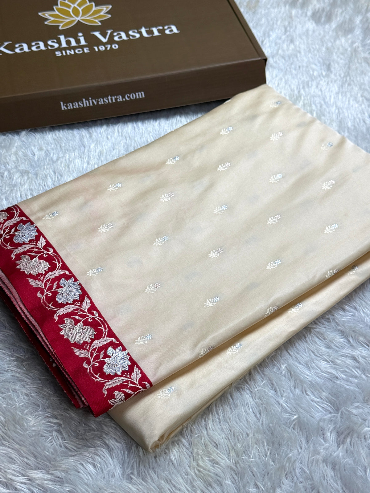 Red and cream color Premium Banarasi Mashru katan silk saree MK235