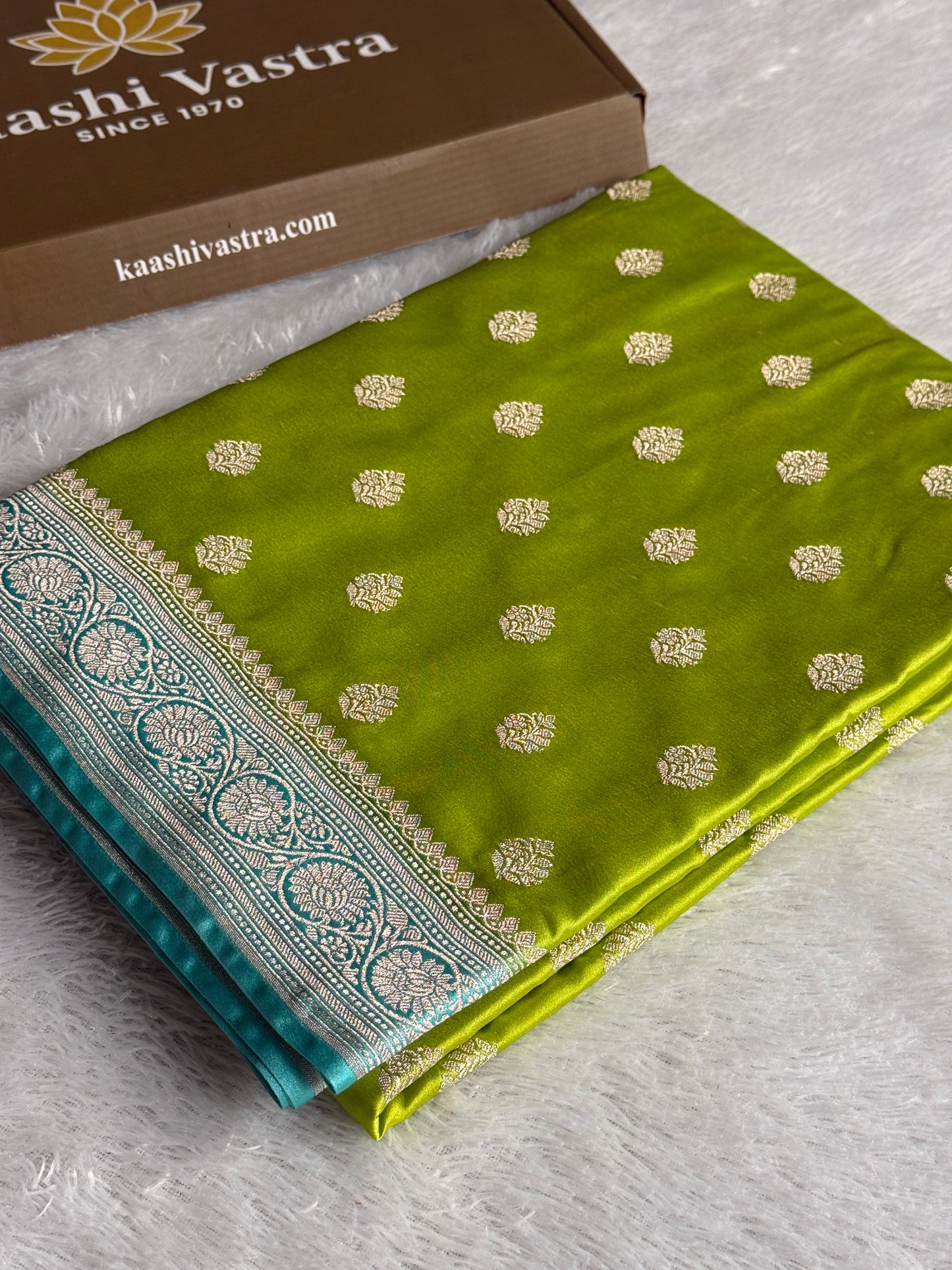 Parrot green with sea blue premium Banarasi Mashru katan silk saree MK290