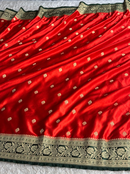 Red and bottle green colour premium Banarasi Mashru katan silk saree MK182