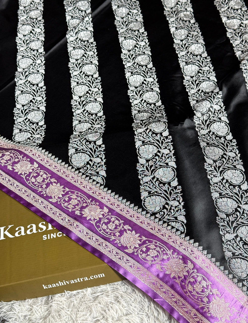 Black and lavender colour premium Banarasi Mashru katan silk saree MK279