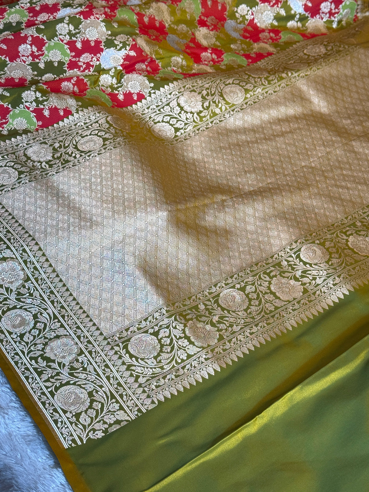 Green rangkat premium Banarasi Mashru katan silk saree MK256