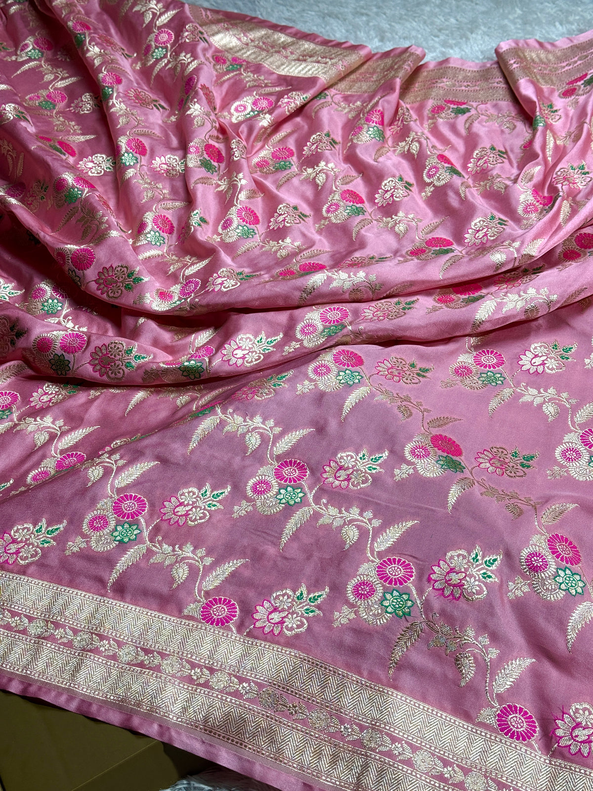 Pink color premium Banarasi tilfi Mashru katan silk saree MK188