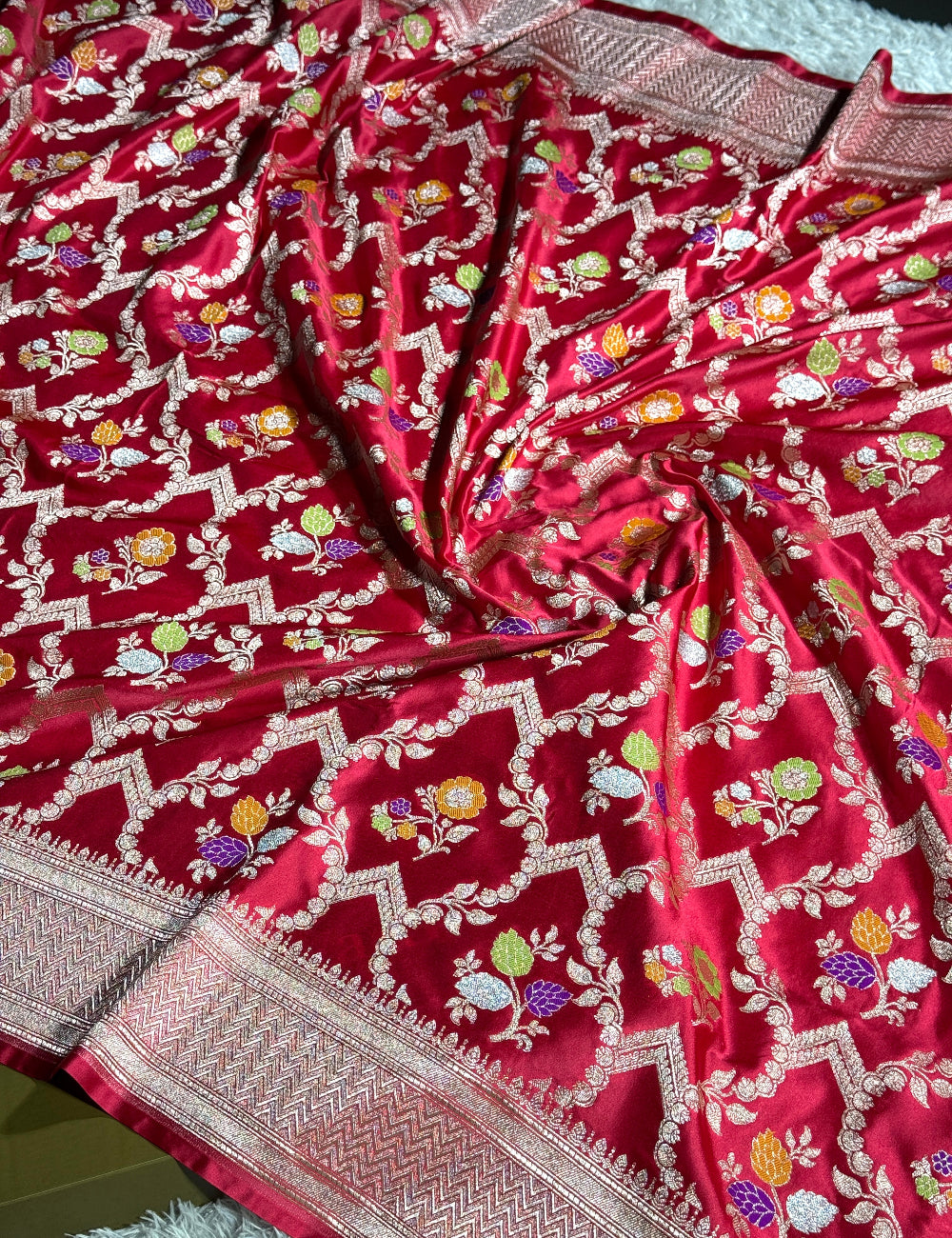 Cherry red premium Banarasi tilfi Mashru katan silk saree MK268