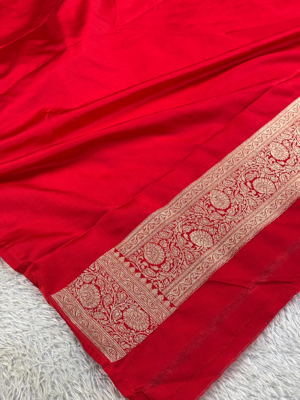 Red color premium Banarasi Mashru katan silk saree MK262